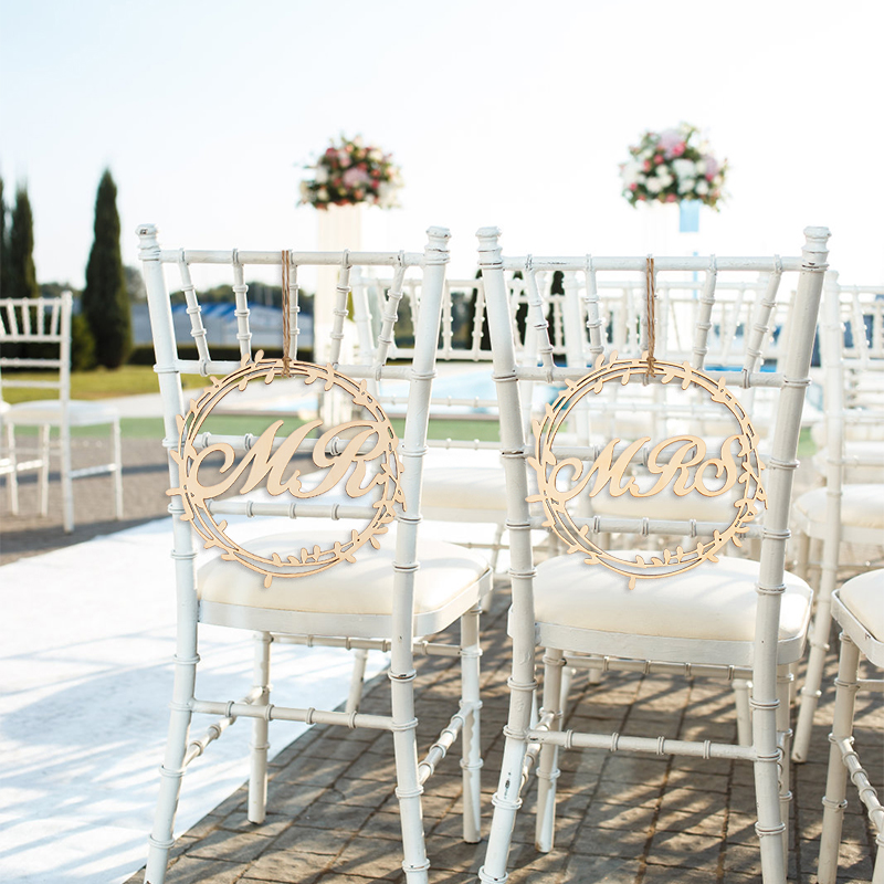 Wedding Supply Rentals - 素朴なヴィンテージの木製チェアペンダント,結婚式の装飾,写真アクセサリー,パーティー用品,2個
