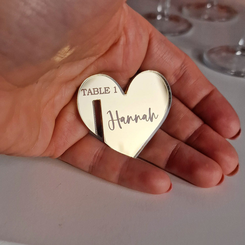 パーソナライズされたワインチャーム、結婚式のテーブルの装飾、 - Wedding Fountain のレビューと価格